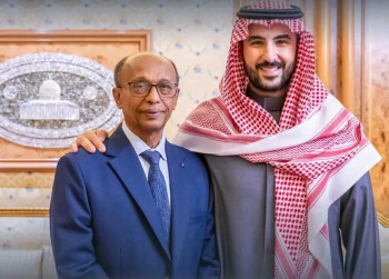 وزير الدفاع السعودي الأمير خالد بن سلمان يستقبل رئيس مجلس إدارة مؤسسة موانئ البحر العربي المهندس سالم علي باسمير ويقدم له الشكر على دوره البطولي والإنساني في سلامة وحفظ الأرواح .