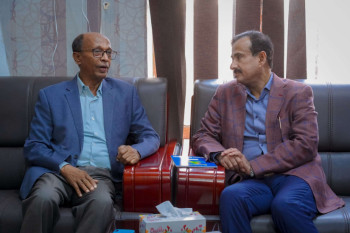 Shabwa Governor and YASPC Chairman Discuss Accelerating Operations at Qana Commercial Port